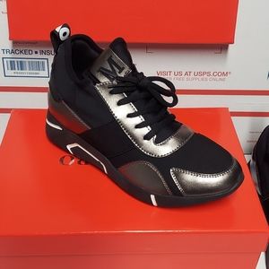 Best Christmas gift Women's Fashion anti-slip Sneakers Breathable Walking Shoes